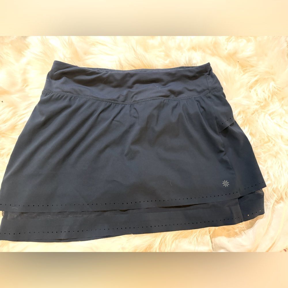 Athleta Laser Run Skort size Small in Navy Blue